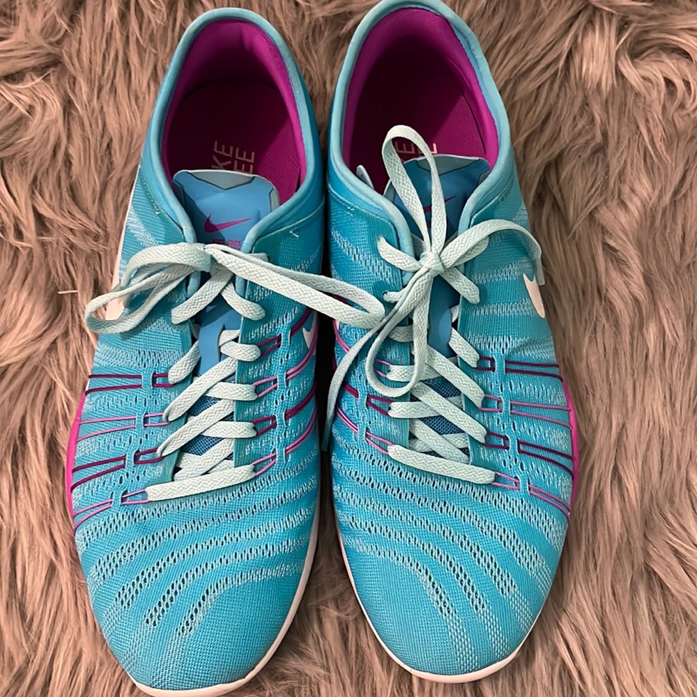 Womens NIKE FREE Trainer size: 10
